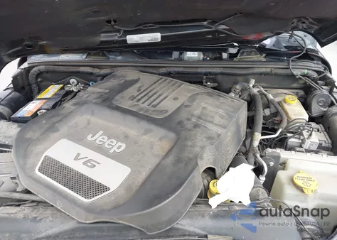 2016 Jeep Wrangler Unlimited Sahara z USA, uszkodzony, nr VIN 1C4HJWEG8GL334973